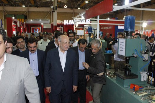 تصویر بازدید از نمایشگاه بزرگ شرکت پلاتین ایران