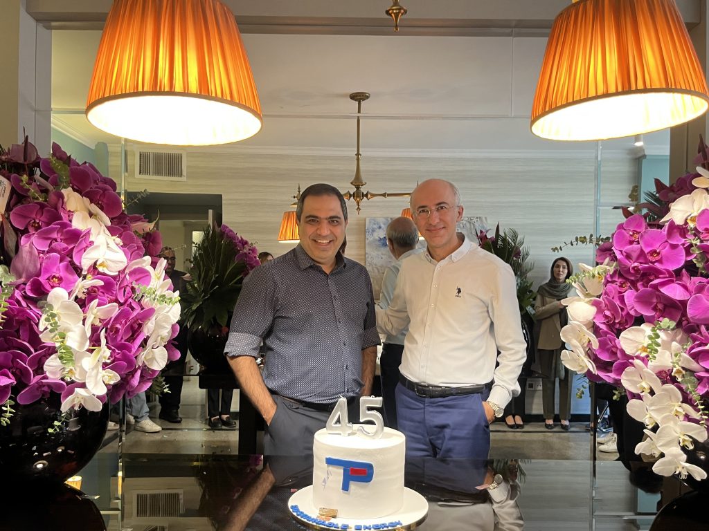 چهلوپنجمین سالگرد تاسیس شرکت پلاتین ایران 1 چهل و پنجمین سالگرد تاسیس شرکت پلاتین ایران